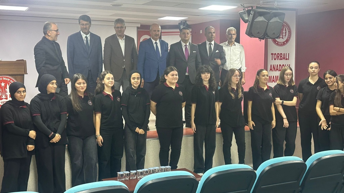 15 Temmuz Demokrasi ve Milli Birlik Günü Anma Etkinliği Okulumuzda Gerçekleştirildi